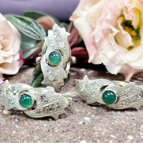 Silver set of earrings and a ring with natural chrysoprase. - Picture 1 of 9